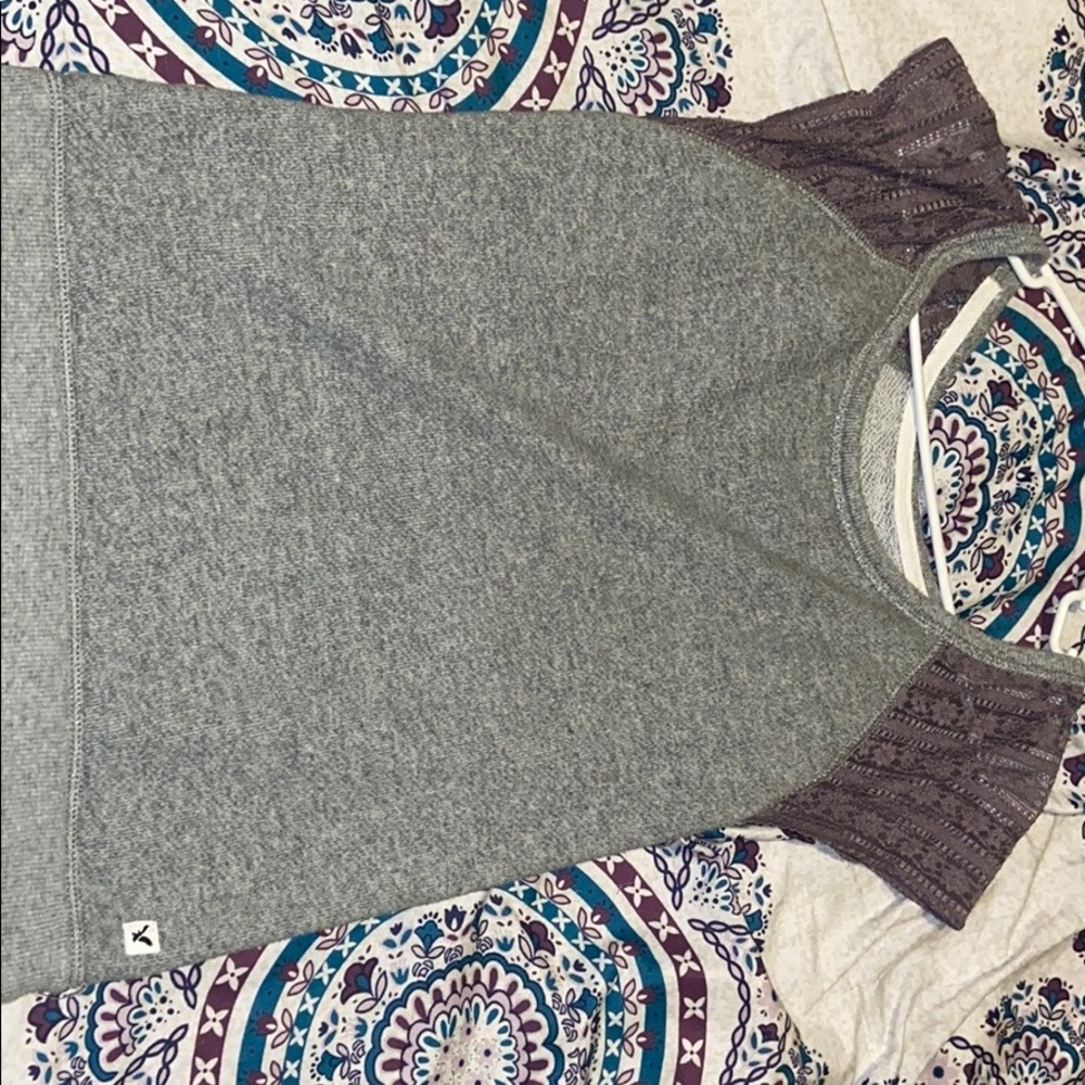 American Eagle shirt